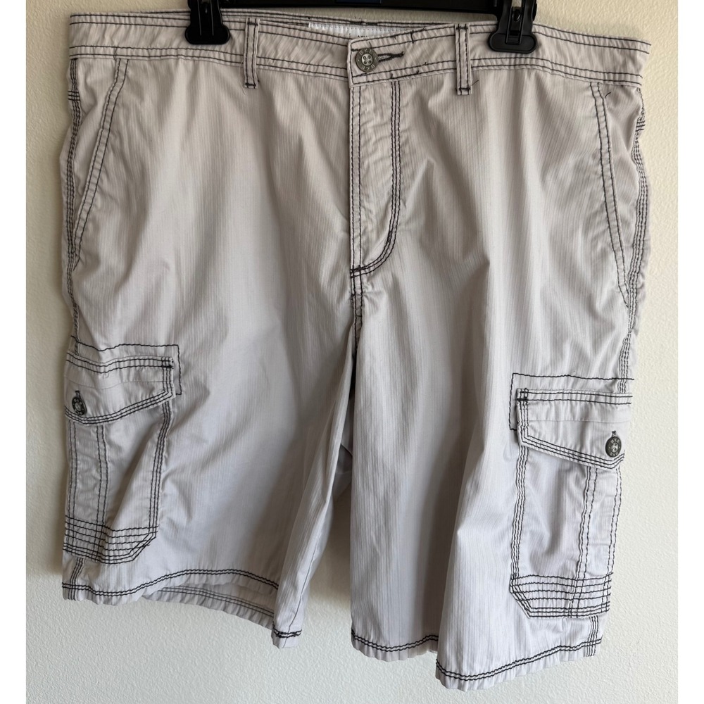 Men's BKE Athletic Fit Mitchell Cargo Stretch Short Size 38 Off White Summer